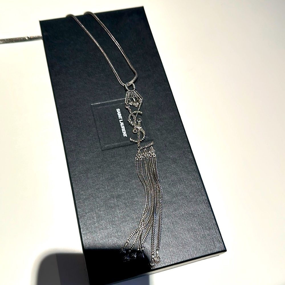 Beautiful long YSL logo necklace with adjustable chain!